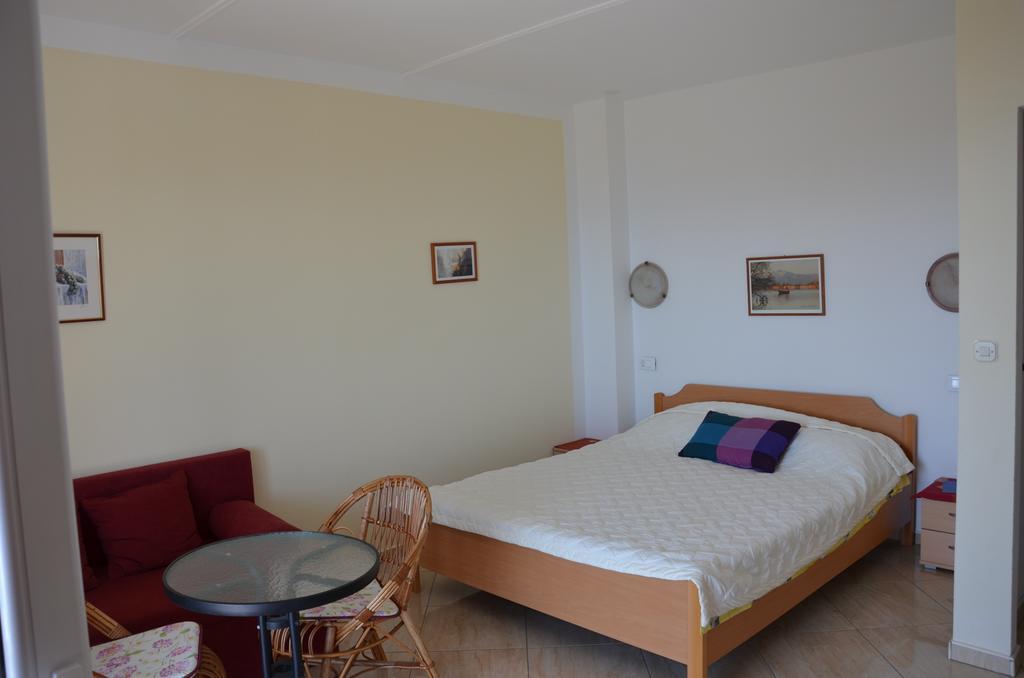 Apartments Loncar Gradac  Rom bilde