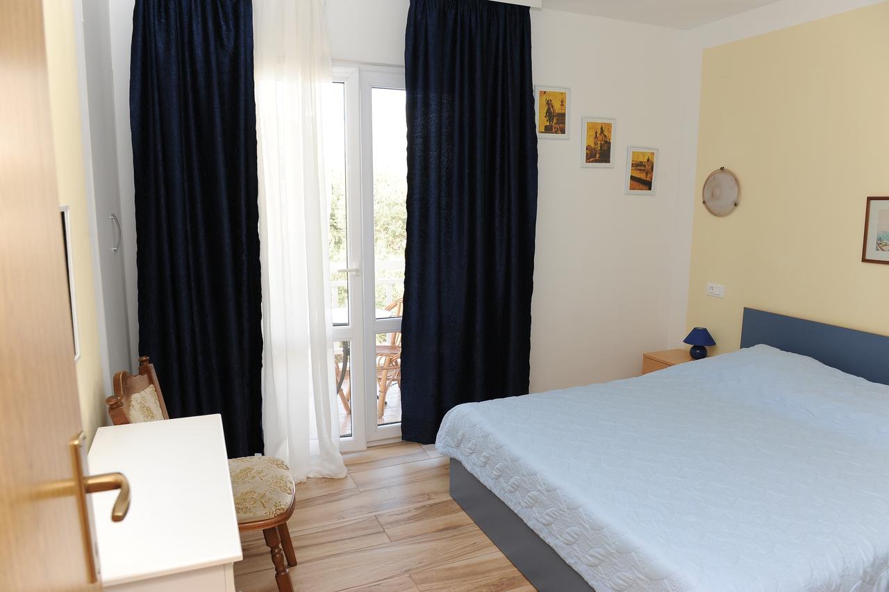 Apartments Loncar Gradac  Eksteriør bilde